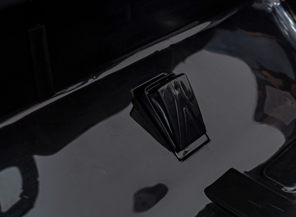 Auto terenowe OFF-ROAD 3.0 dla dzieci Czarny + Pilot + Wolny Start + Pasy + Audio LED