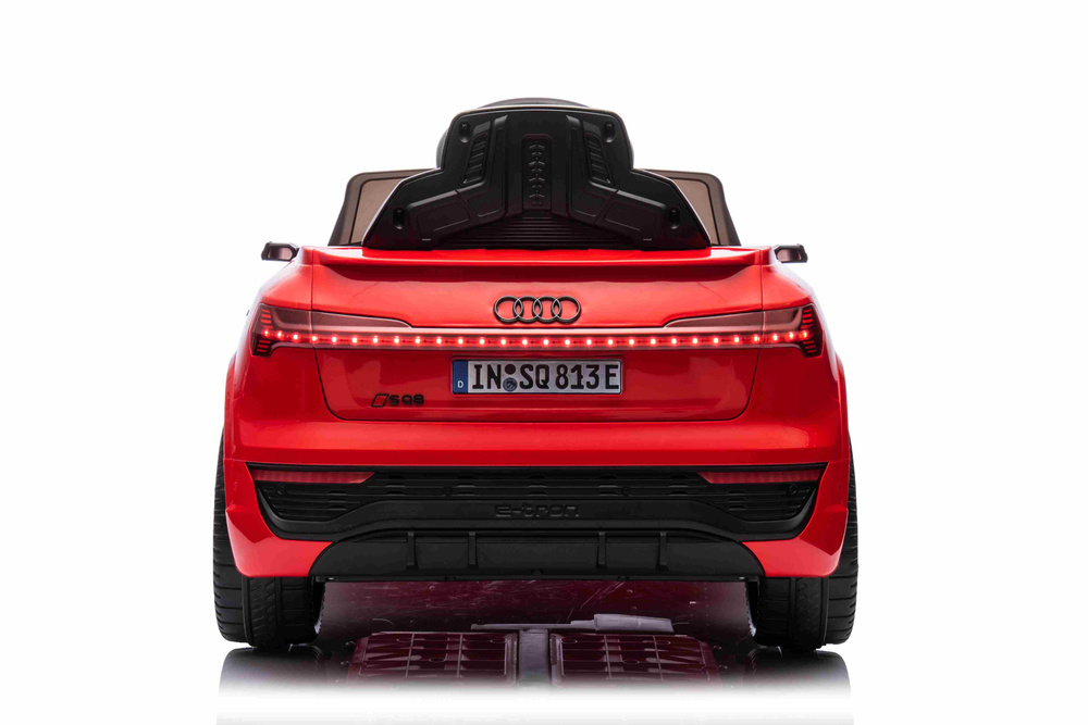 Pojazd Audi SQ8 Czerwony