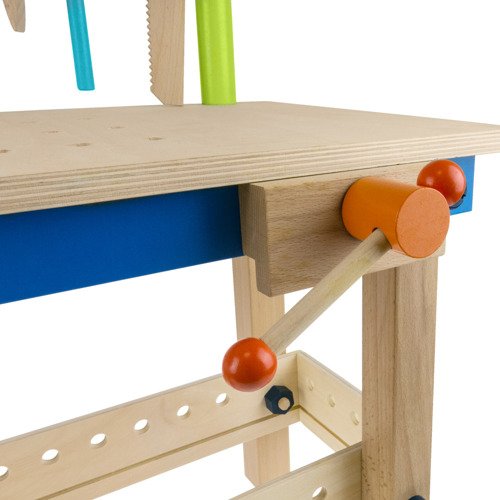 Drewniany warsztat majsterkowicza narzędzia  blat stół